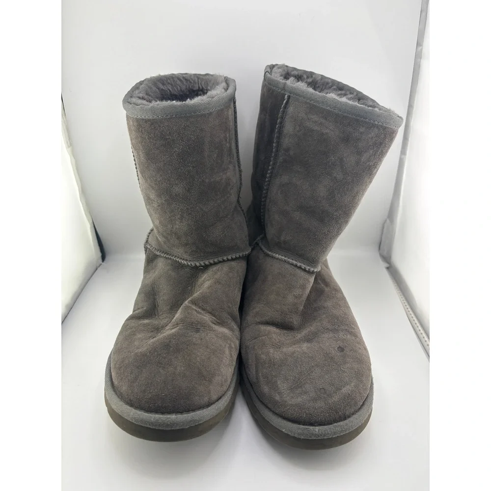 UGG Australia Classic Short Grey Suede Shearling Fur Boots Womens Size 9 5825